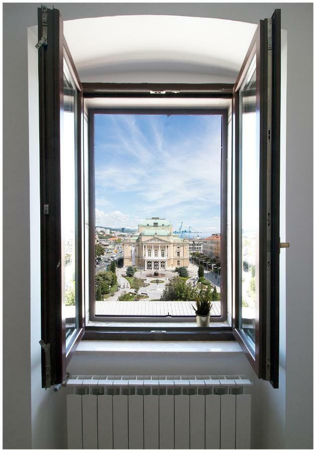 Stylish - Centre Apartment Theatre View Rijeka Exterior foto